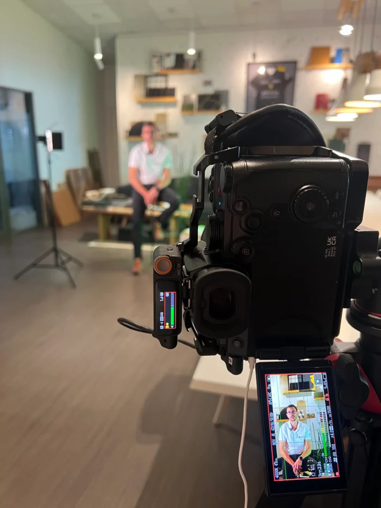 photo de clemence garnier videaste entreprise réseaux sociaux cgvideaste a fontenay le comte